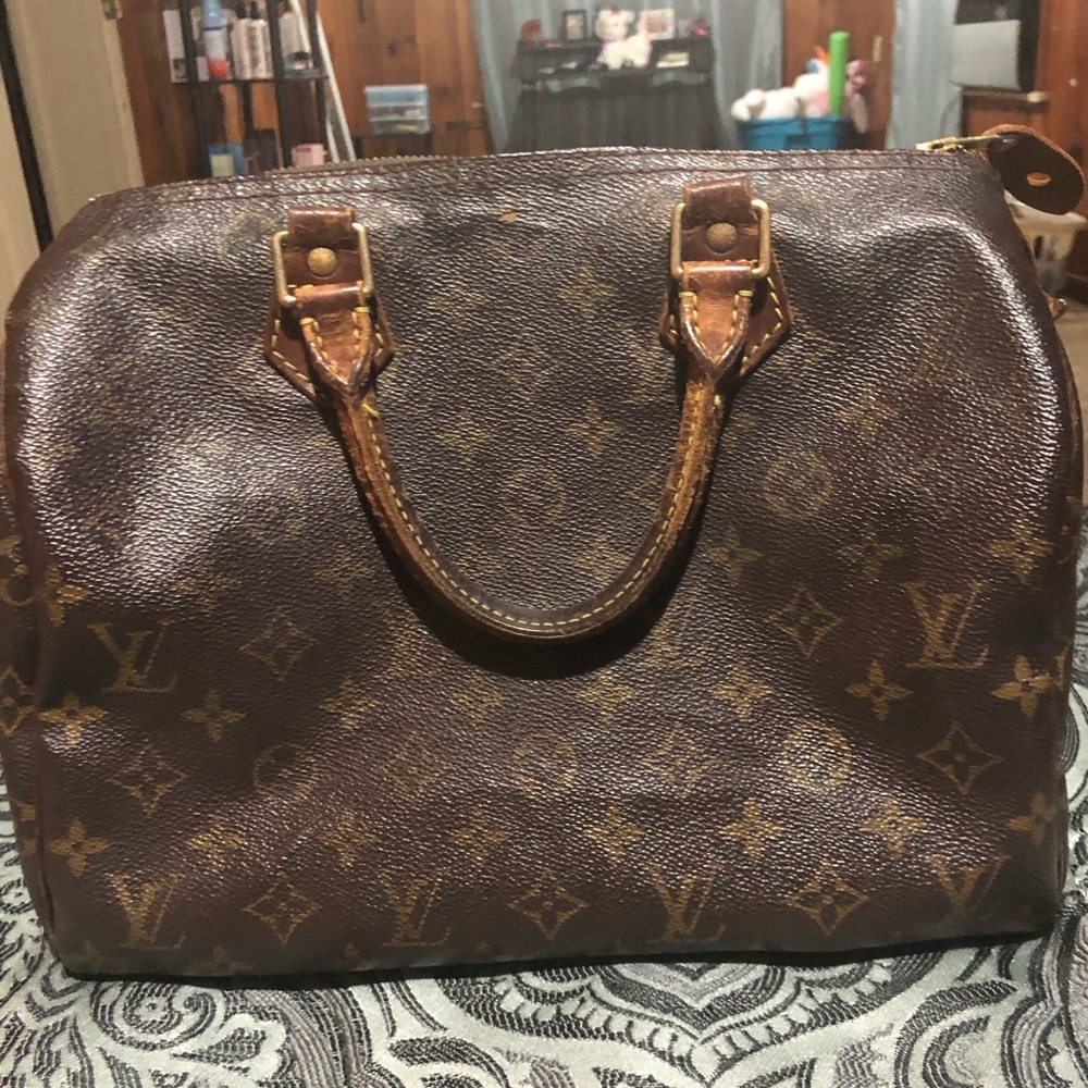 Used Louis Vuitton purse. Speedy bag